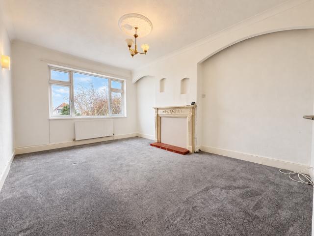 2 bedroom maisonette to rent