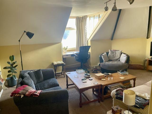 2 bedroom maisonette to rent