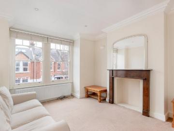 2 bedroom maisonette to rent