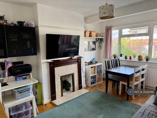 2 bedroom maisonette to rent