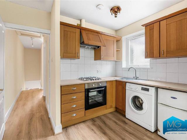 2 bedroom maisonette to rent