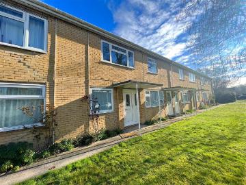 2 bedroom maisonette to rent