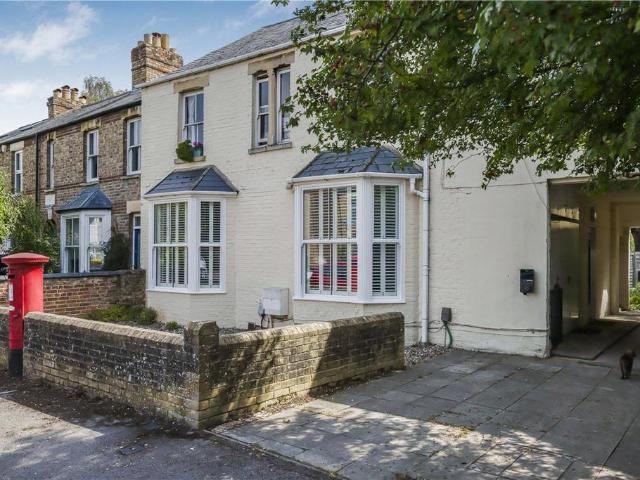 2 bedroom maisonette to rent