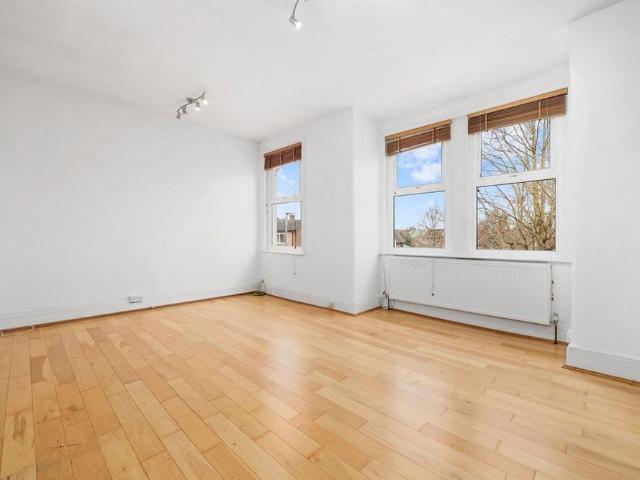 2 bedroom maisonette to rent