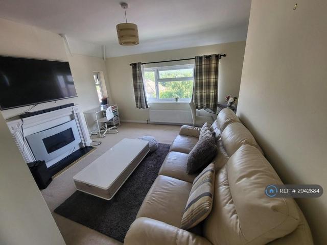 2 bedroom maisonette to rent