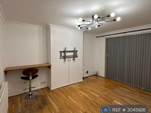 2 bedroom maisonette to rent