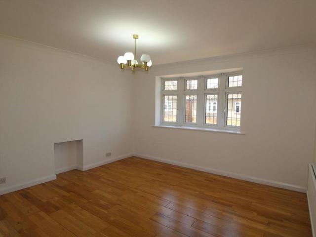 2 bedroom maisonette to rent