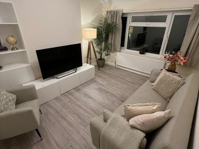 2 bedroom maisonette to rent