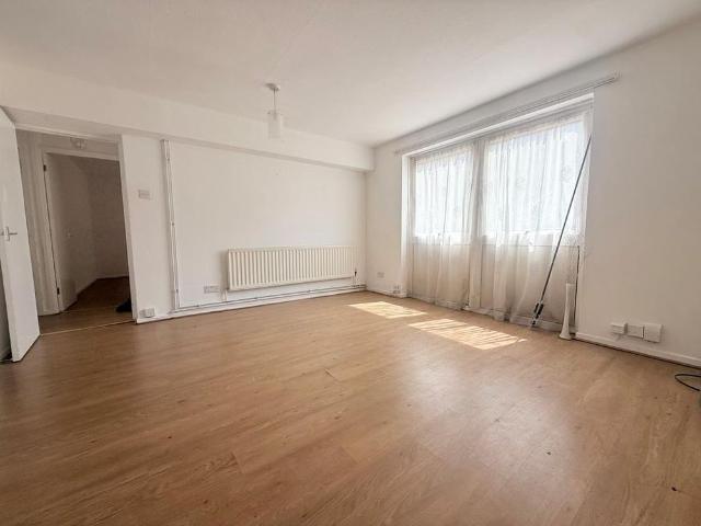2 bedroom maisonette to rent