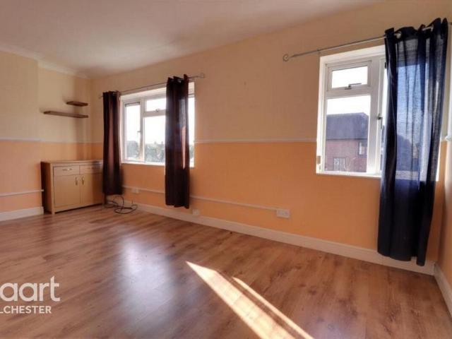 2 bedroom maisonette to rent