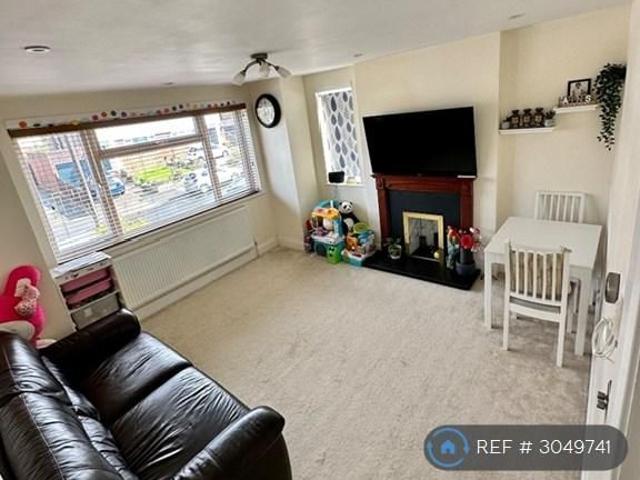 2 bedroom maisonette to rent