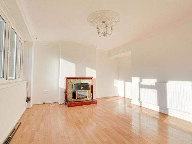 2 bedroom maisonette to rent