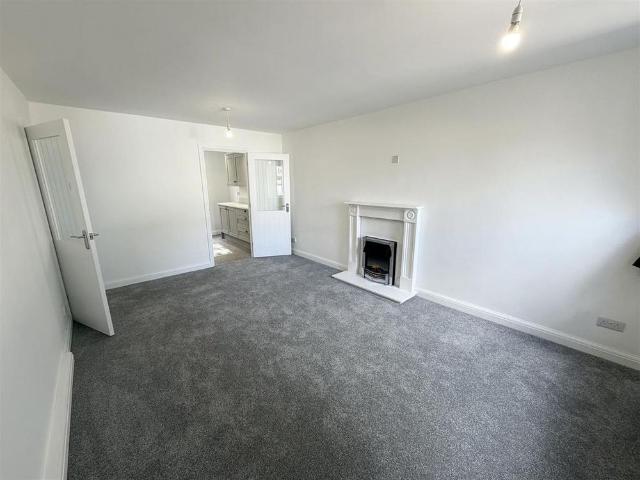 2 bedroom maisonette to rent