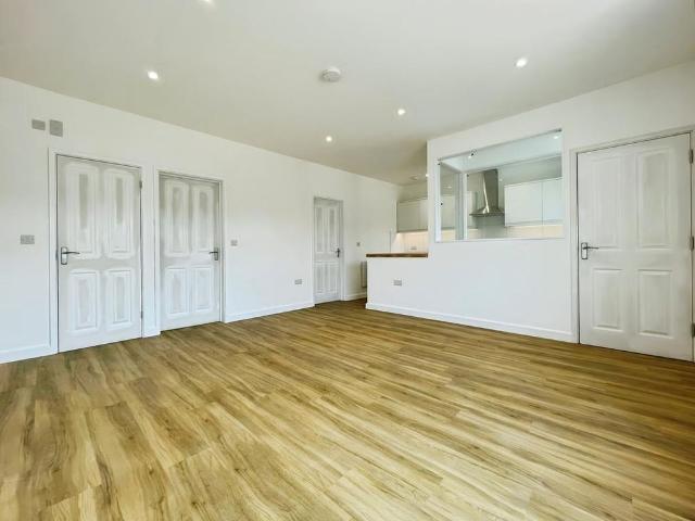 2 bedroom maisonette to rent