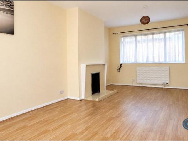 2 bedroom maisonette to rent