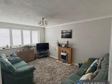 2 bedroom maisonette to rent