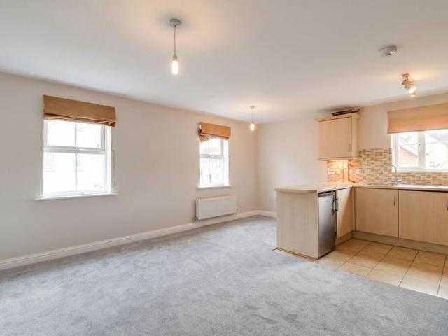 2 bedroom maisonette to rent