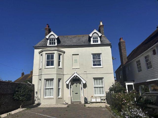2 bedroom maisonette to rent
