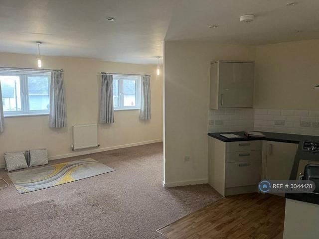 2 bedroom maisonette to rent