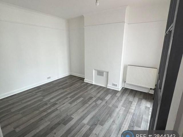 2 bedroom maisonette to rent