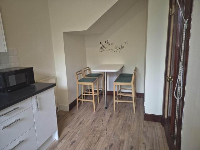2 bedroom maisonette to rent