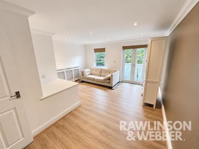 2 bedroom maisonette to rent