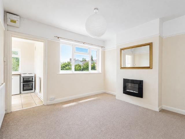 2 bedroom maisonette to rent