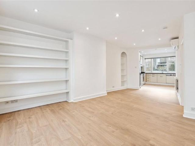 2 bedroom maisonette to rent