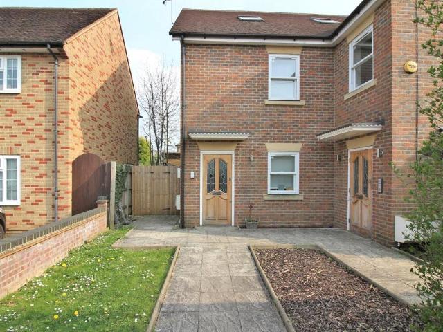 2 bedroom maisonette to rent