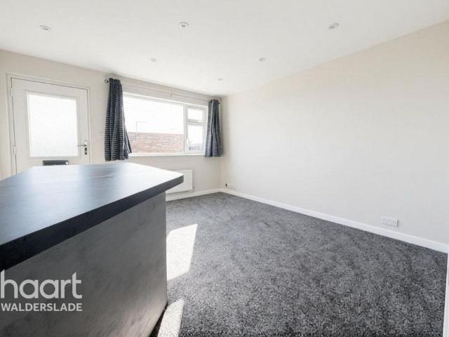 2 bedroom maisonette to rent