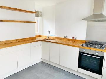 2 bedroom maisonette to rent