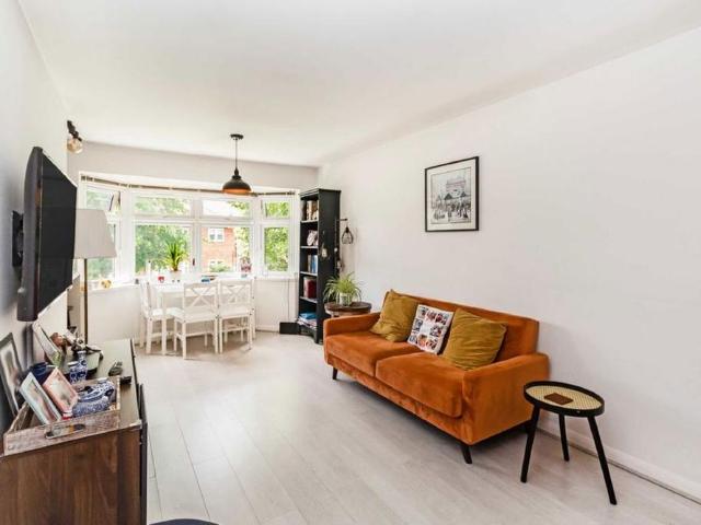 2 bedroom maisonette to rent