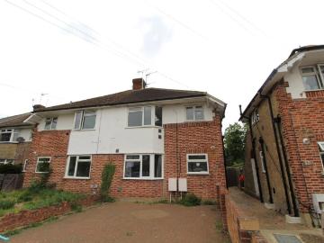 2 bedroom maisonette to rent