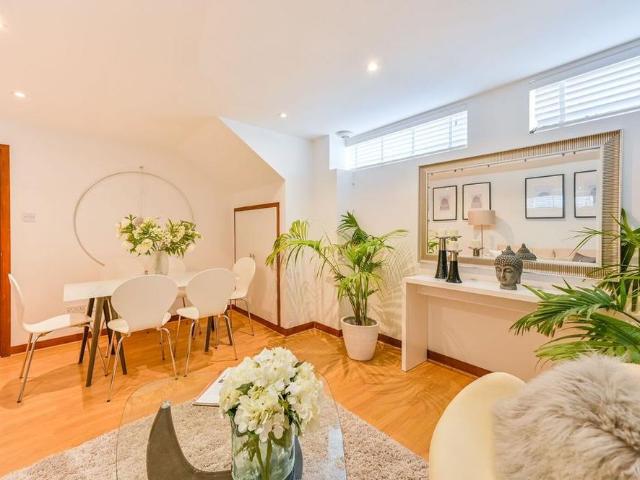 2 bedroom maisonette to rent