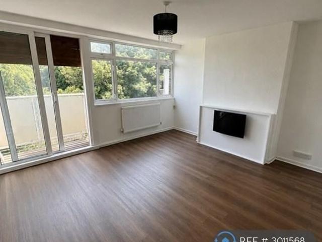 2 bedroom maisonette to rent