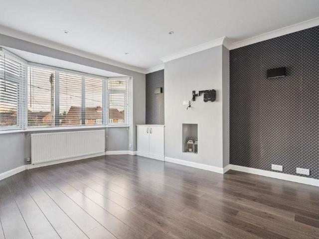 2 bedroom maisonette to rent
