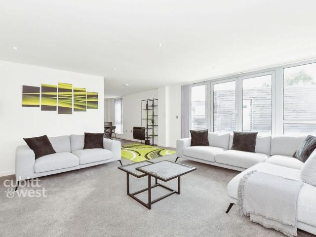 2 bedroom maisonette to rent
