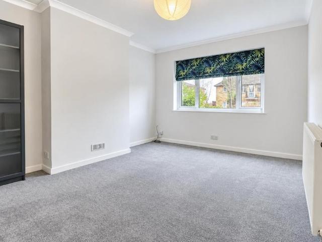 2 bedroom maisonette to rent