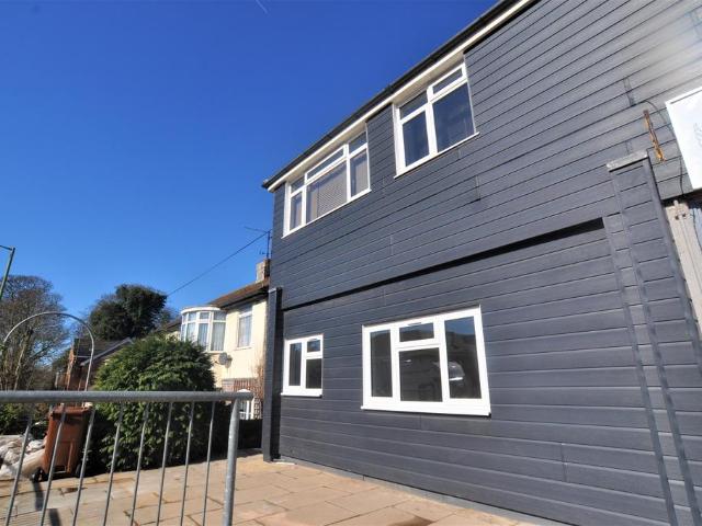2 bedroom maisonette to rent