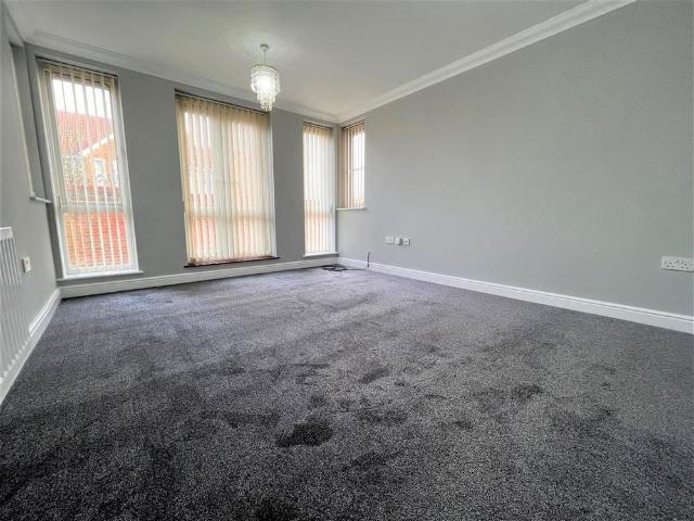 2 bedroom maisonette to rent