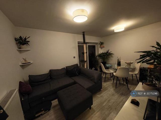 2 bedroom maisonette to rent