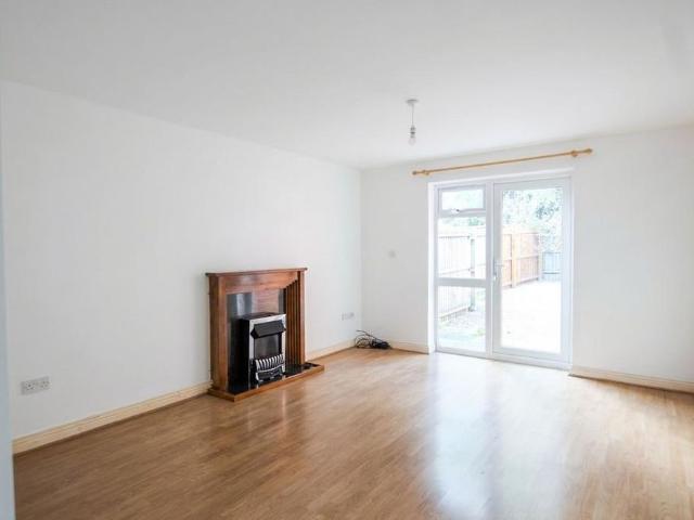 2 bedroom maisonette to rent