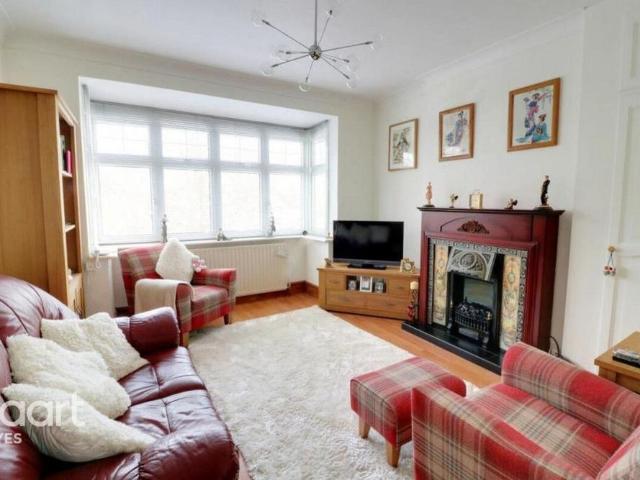 2 bedroom maisonette to rent