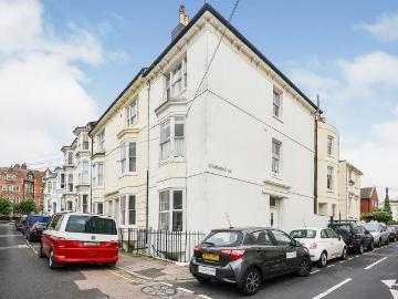 2 bedroom maisonette to rent