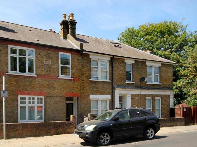 2 bedroom maisonette to rent