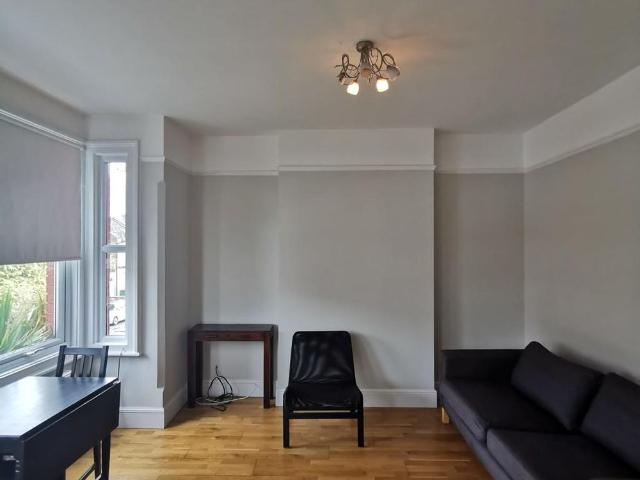 2 bedroom maisonette to rent
