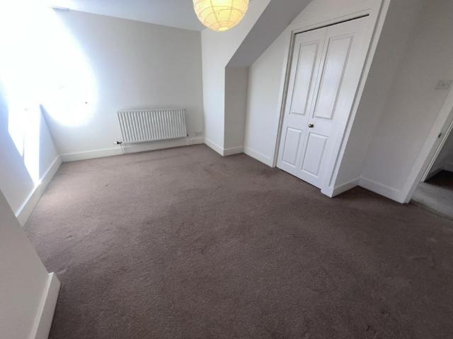 2 bedroom maisonette to rent