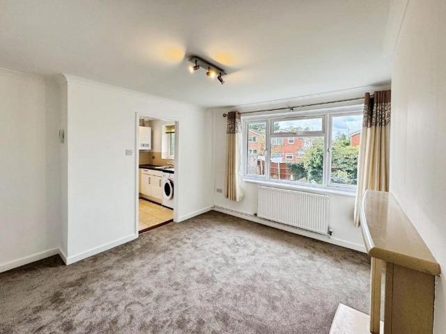 2 bedroom maisonette to rent