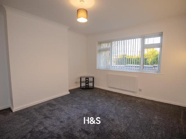 2 bedroom maisonette to rent