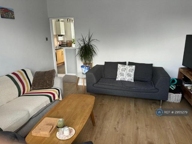 2 bedroom maisonette to rent